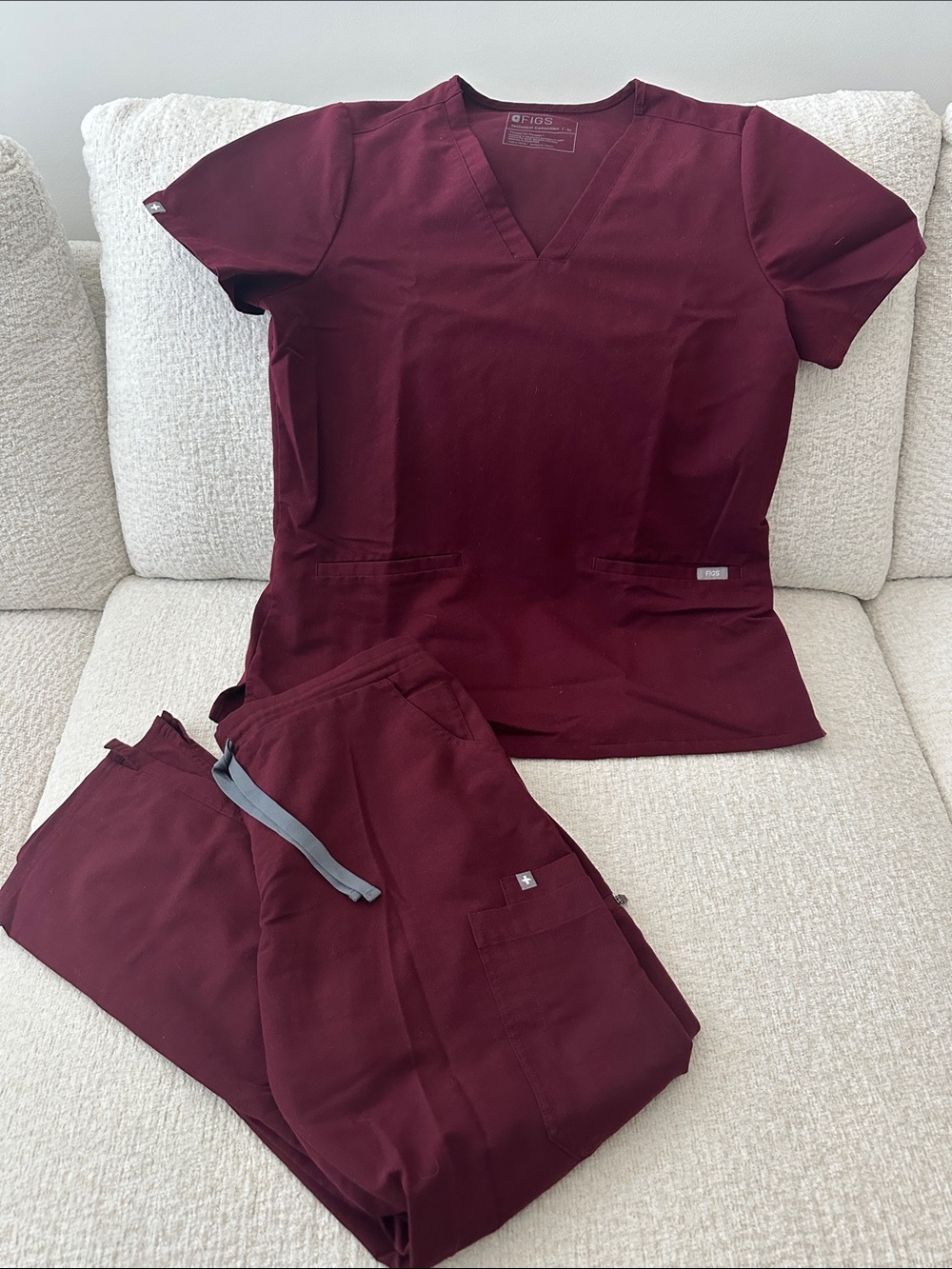 Figs Women's Burgundy V-Neck Scrub Top & Drawstring Pants